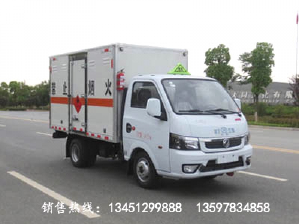 東風(fēng)途逸易燃?xì)怏w廂式運(yùn)輸車(汽油國(guó)六)